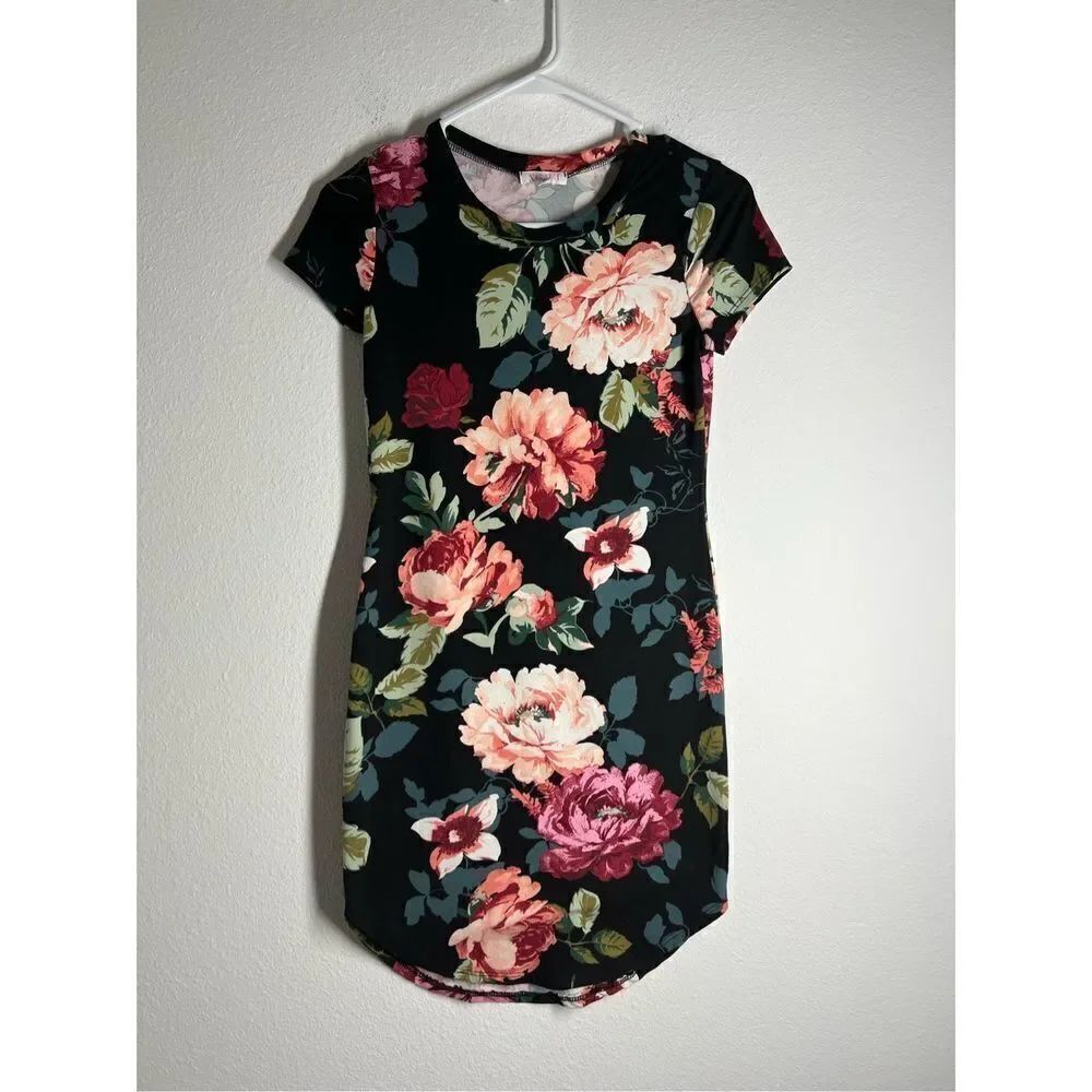 A’Gaci Women's Mini dress size Medium floral dress body con Stretch NWOT
